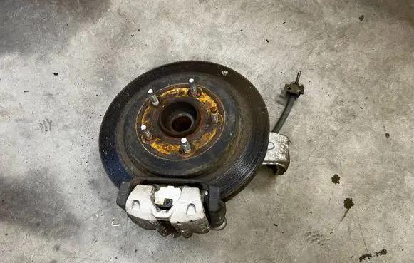 Chevrolet Corvette C5 Front wheel hub spindle knuckle 10237239