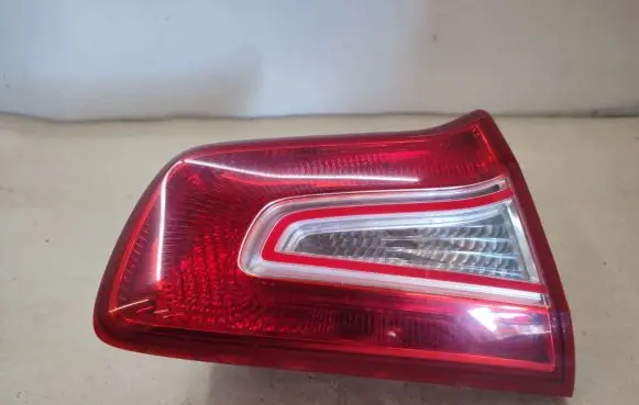 KIA Sportage Tailgate rear/tail lights