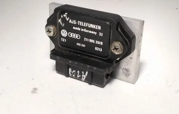 Audi 100 200 5000 C2 Ignition amplifier control unit 211905351D 333231