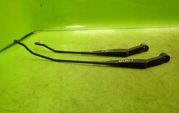 Hyundai i20 (PB PBT) Front wiper blade arm 