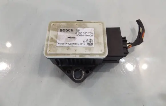 Hyundai i30 ESP acceleration yaw rate sensor 0265005700