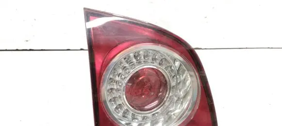 Tailgate rear/tail lights