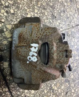 Renault Megane III Front brake caliper