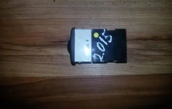 Headlight level height control switch
