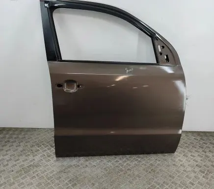 Volkswagen Amarok Front door 2H0831056AG