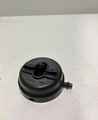Mercedes-Benz E W210 Valve vacuum 2028001675