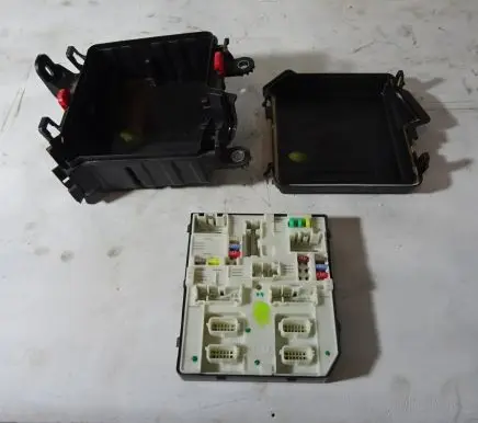 Renault Zoe Engine control unit/module 284B62494R