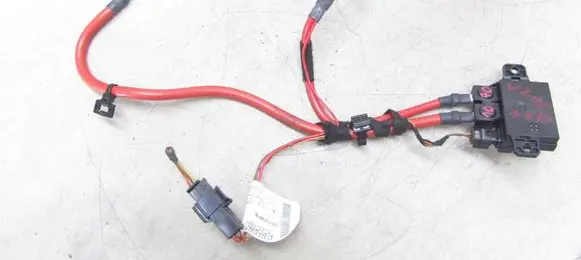 Mercedes-Benz C W205 Charging relay A0009822023