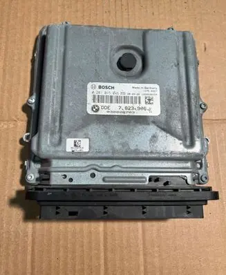 BMW 7 F01 F02 F03 F04 Engine control unit/module 7823906