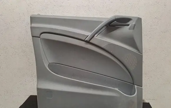 Mercedes-Benz Vito Viano W639 Front door card panel trim A639727 A6397270287