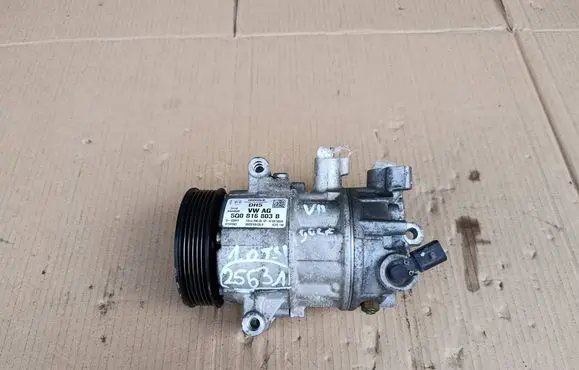 Volkswagen Golf Sportsvan Air conditioning (A/C) compressor (pump) 5Q0816803B 01141543 08028105135B