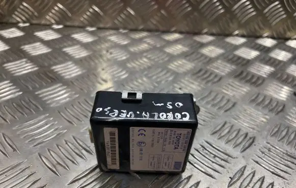 Toyota Corolla Verso E121 Door control unit/module 10R021776