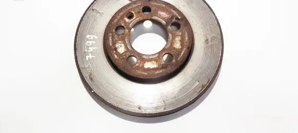 Skoda Fabia Mk2 (5J) Front brake disc ventiliuojamas