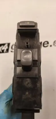 Volvo S60 Electric window control switch 30658117 02W28E MJ281200141