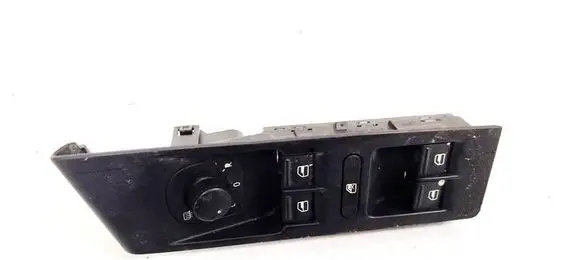 Volkswagen PASSAT B7 Electric window control switch 1K4959857E
