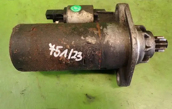 Volkswagen Golf IV Starter motor