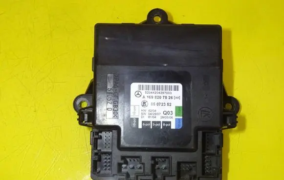 Mercedes-Benz B W245 Door control unit/module A1698207026 05072352