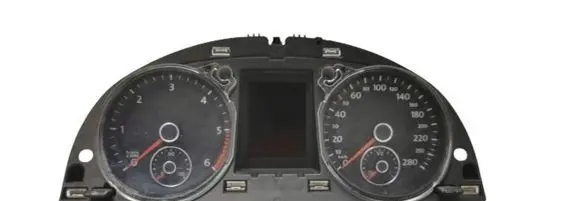 Volkswagen PASSAT CC Speedometer (instrument cluster) 3C8920880L