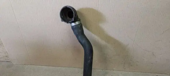 Volvo V40 Air intake hose/pipe