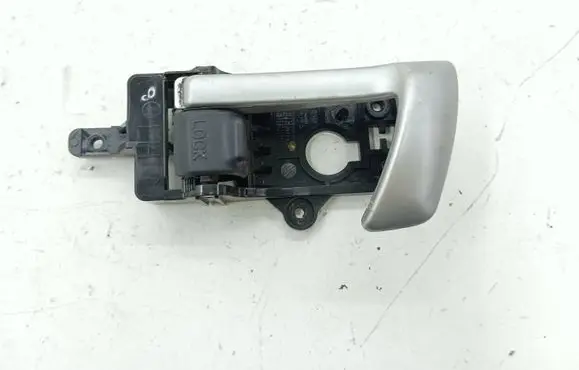 Hyundai Santa Fe Front door interior handle 82613CM000