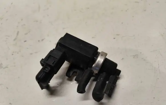 Audi A6 S6 C6 4F Turbo solenoid valve 1J0906627C 72290303