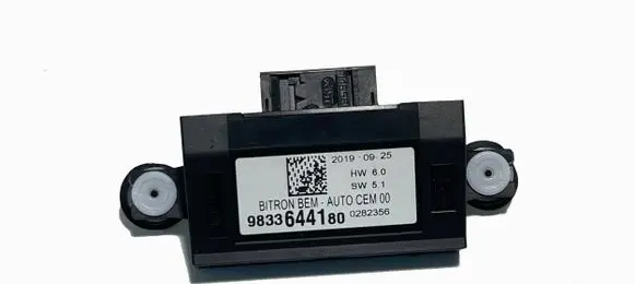 Peugeot 3008 II Door control unit/module 9833644180 27308