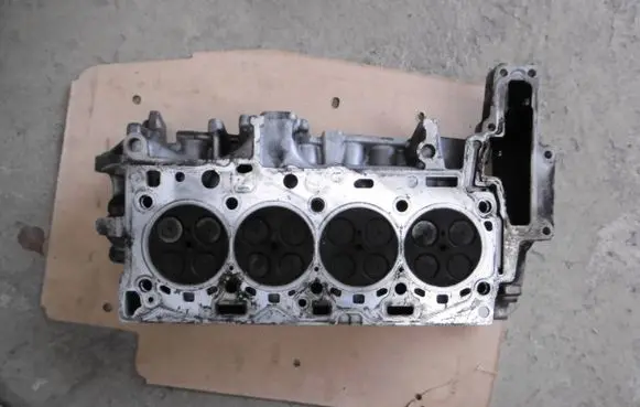 Mini Cooper Countryman R60 Engine head 