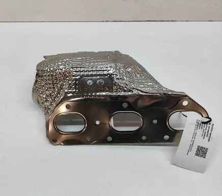 Porsche Panamera (970) Heat shield in engine bay 94611104202