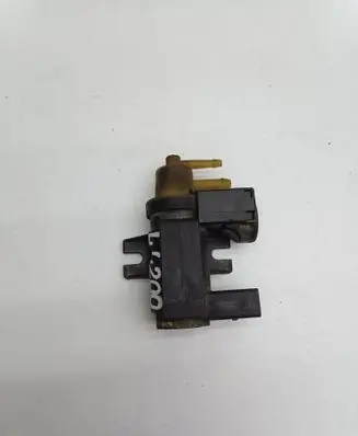 Volvo XC90 Vacuum valve 31480559 17T207