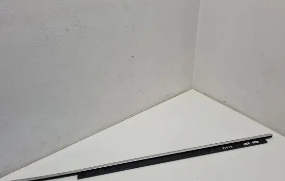 Audi A5 8T 8F Front door glass trim molding 8T0853283C