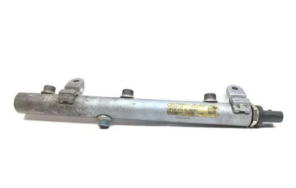 Mercedes-Benz S W221 Fuel main line pipe A6420702695 0627300004 760436V