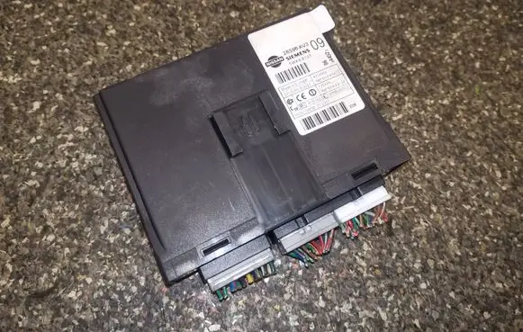 Nissan Primera Other control units/modules 28596AV309