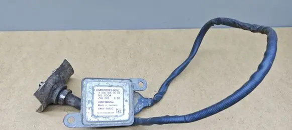 Mercedes-Benz ML W166 Lambda probe sensor A0009053503