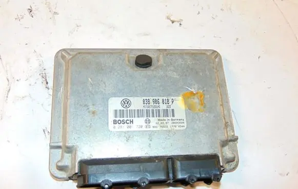 Volkswagen PASSAT B5 Engine control unit/module 038906018P 0281001720