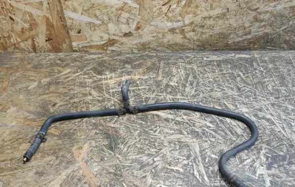 Mercedes-Benz S W140 Engine coolant pipe/hose