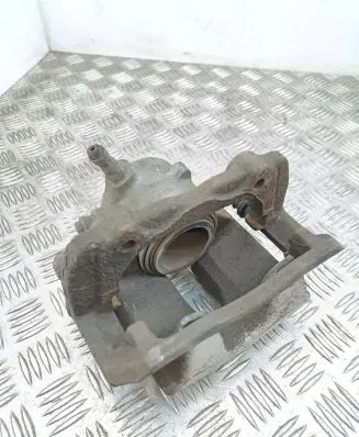 Mercedes-Benz C W204 Front brake caliper 4110B