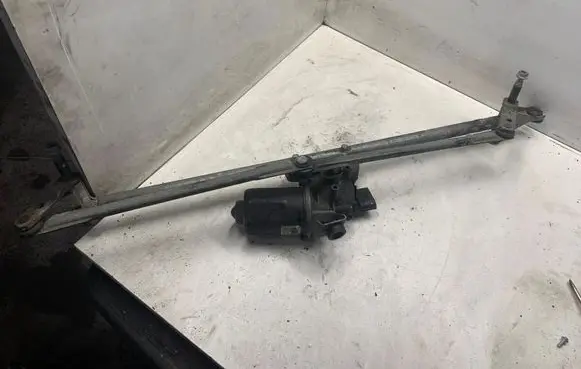 Land Rover Range Rover Sport L320 Front wiper linkage 0K2KC32600
