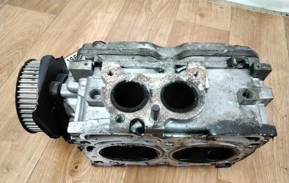 Subaru Legacy Engine head 