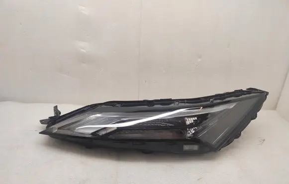 Nissan X-Trail T33 Headlight/headlamp KOITO