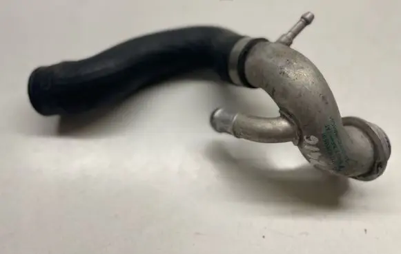 BMW 5 F10 F11 Engine coolant pipe/hose 17127576355 7576355