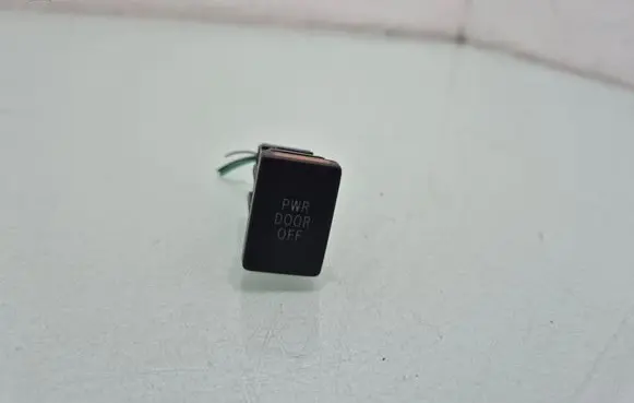 Toyota RAV 4 (XA40) Other switches/knobs/shifts 15B148