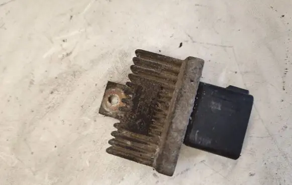 Renault Laguna III Glow plug pre-heat relay