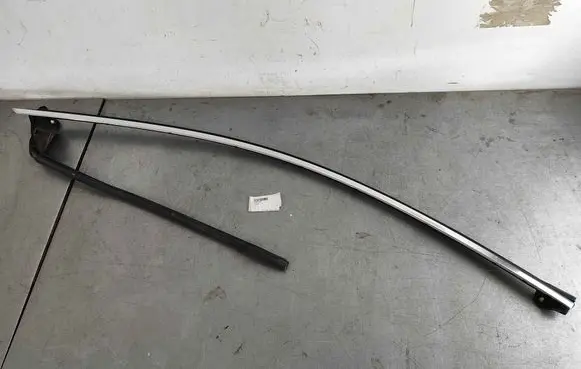 Jaguar XF X260 Rubber seal front door window/glass T2H1320