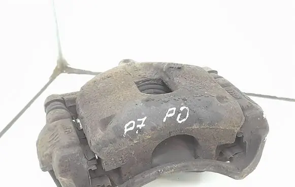 Toyota Auris 150 Front brake caliper