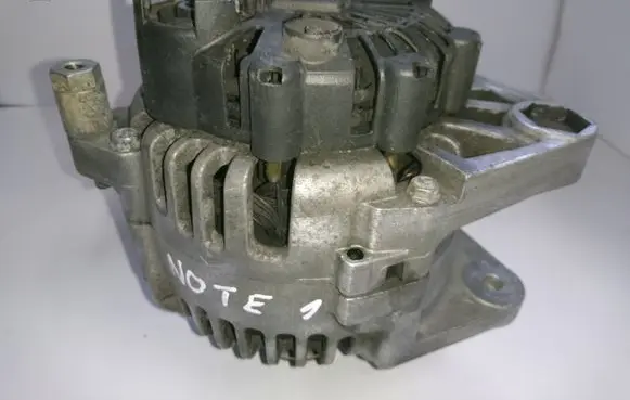 Nissan Note (E11) Generator/alternator 8200386806 2310000Q2C 2542945D