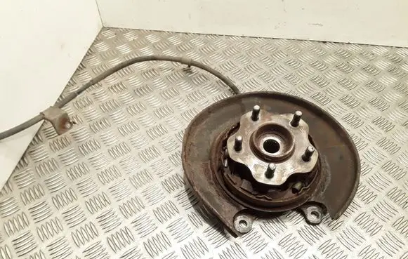 Nissan X-Trail T31 Rear wheel hub