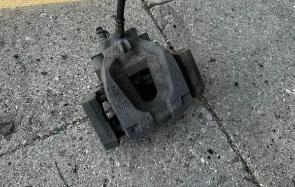 Rear brake caliper