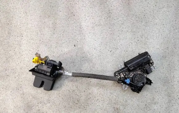 Skoda Superb B8 (3V) Tailgate/trunk/boot lift motor 5TA827887C02 5TA827887C 4M0827506D