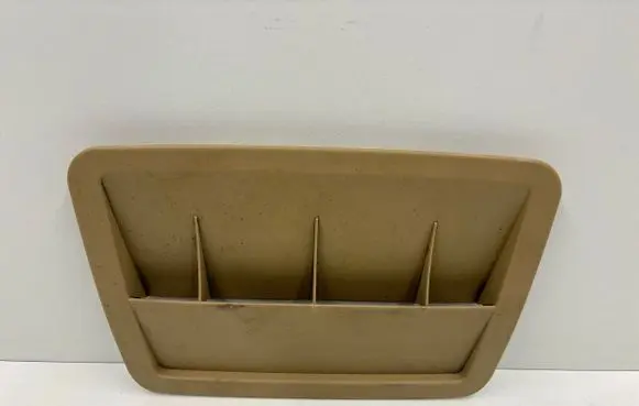 Rear air vent grill