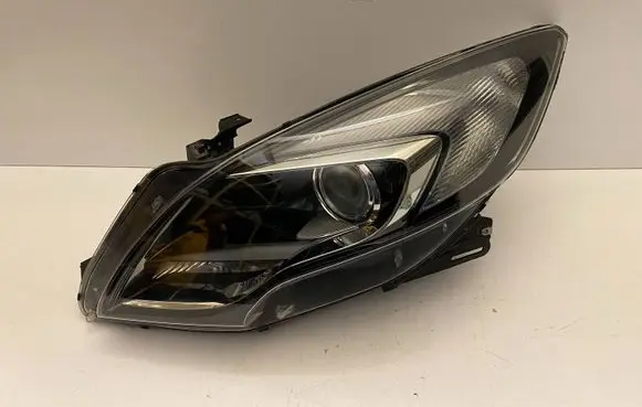 Opel Zafira C Headlight/headlamp 13399858 LE10A6239